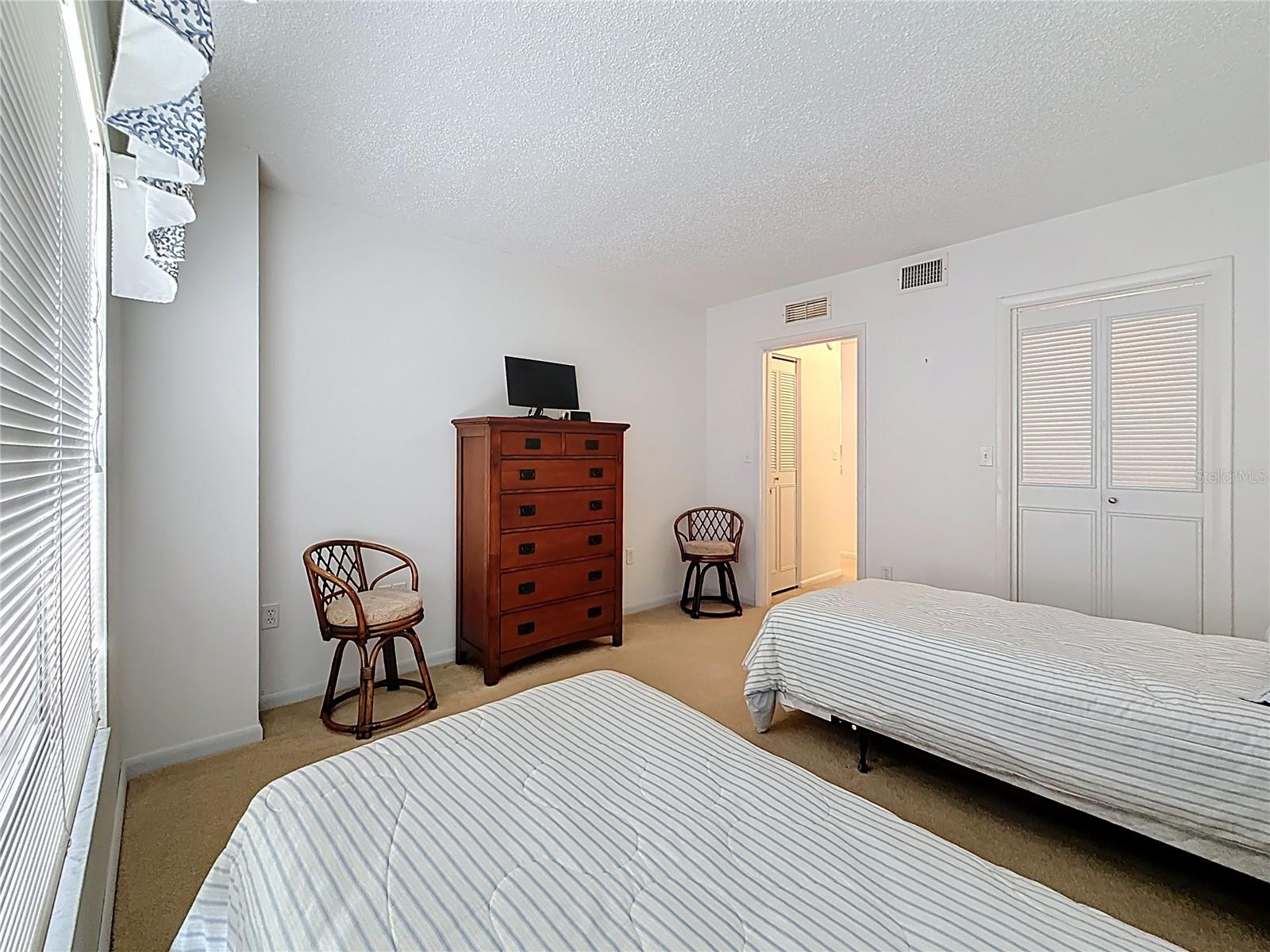 Image 33 of 50 For 4900 Brittany Drive S 211