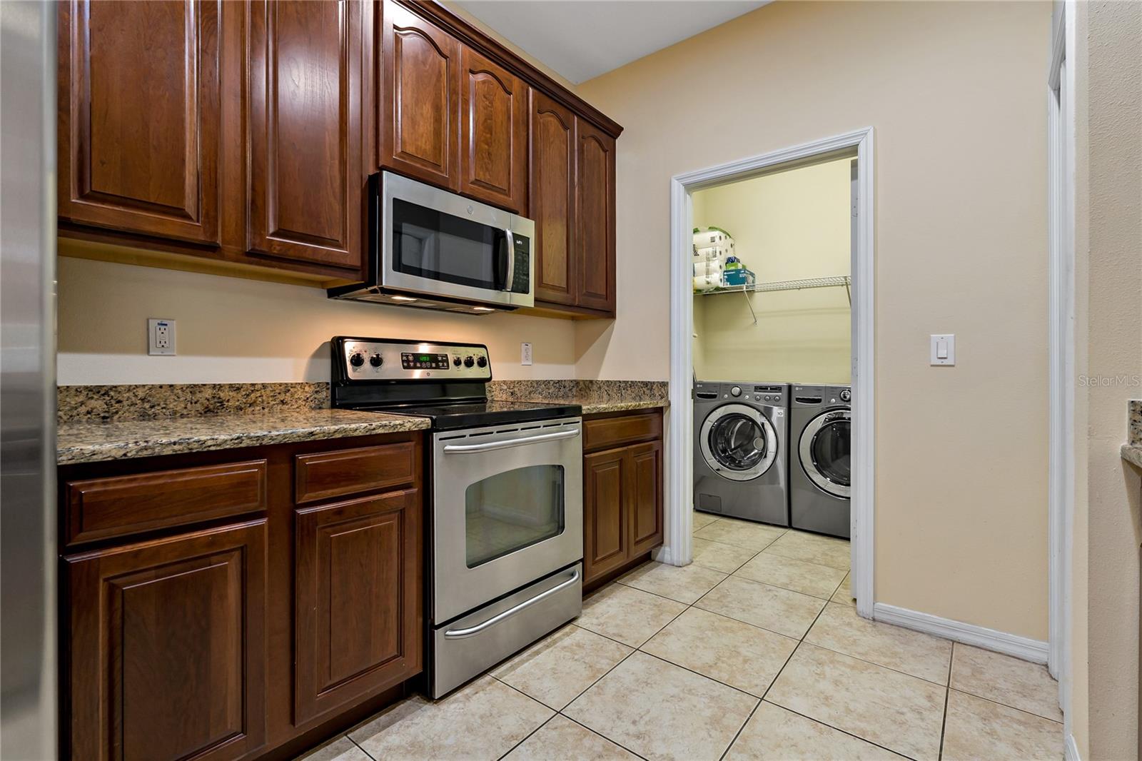 Listing photo id 10 for 20117 Indian Rosewood Drive