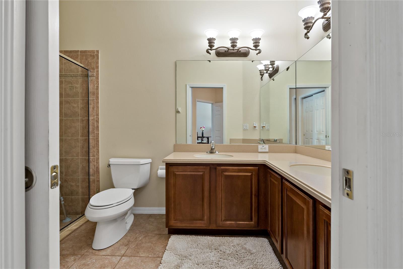 Listing photo id 30 for 20117 Indian Rosewood Drive