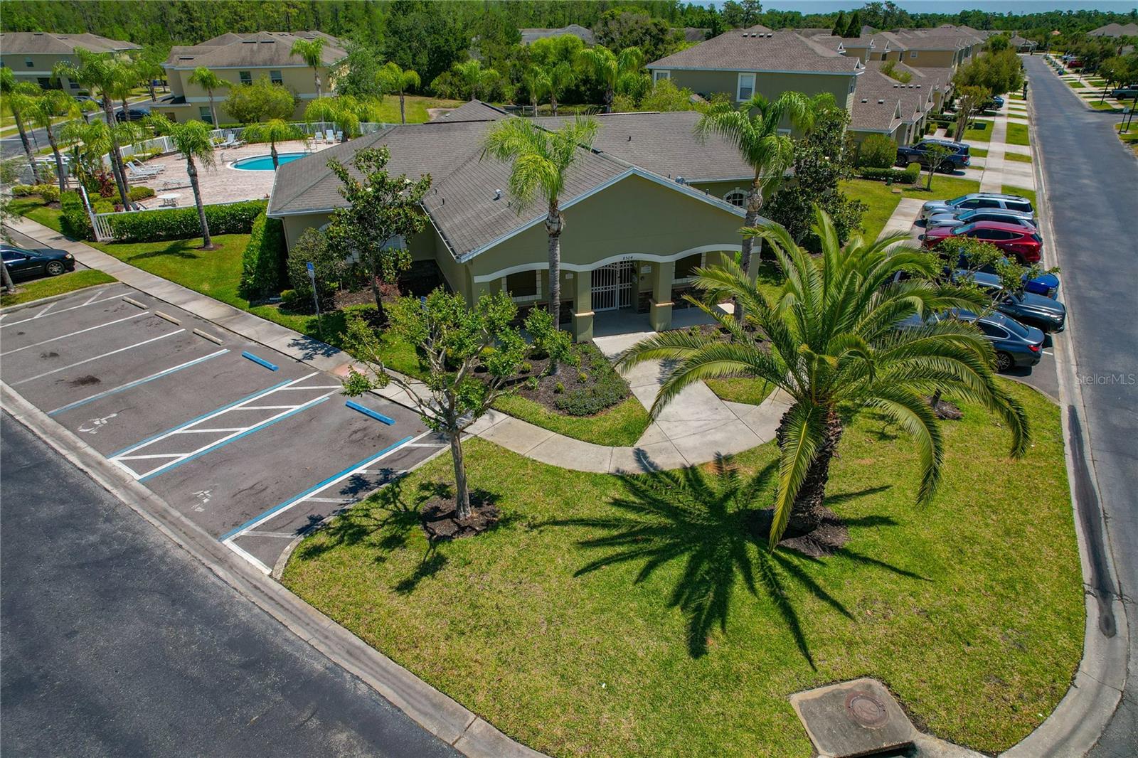 Listing photo id 46 for 20117 Indian Rosewood Drive
