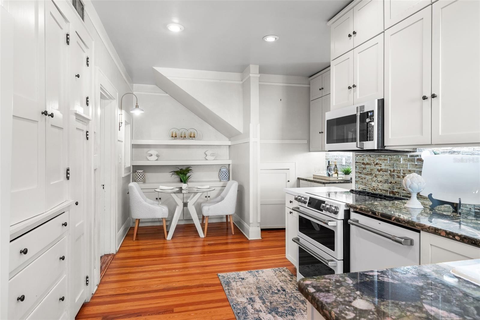 Image 17 of 72 For 701 Edison Avenue