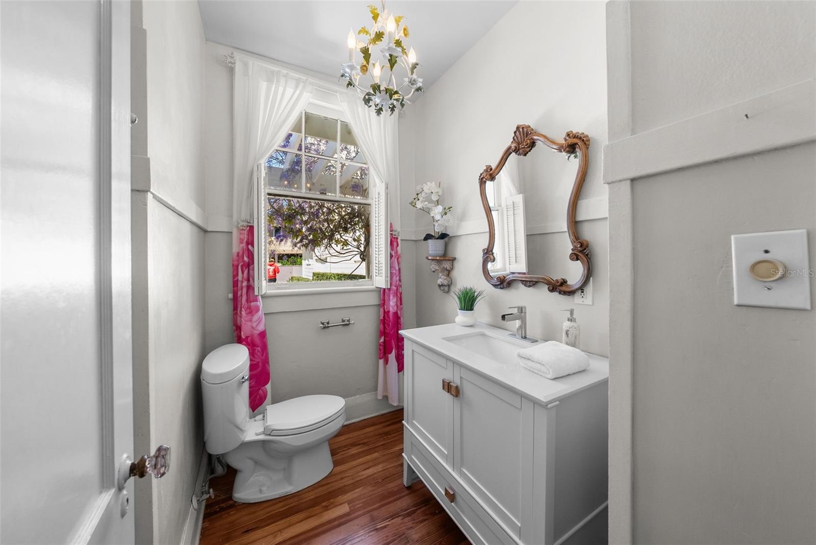 Image 20 of 72 For 701 Edison Avenue