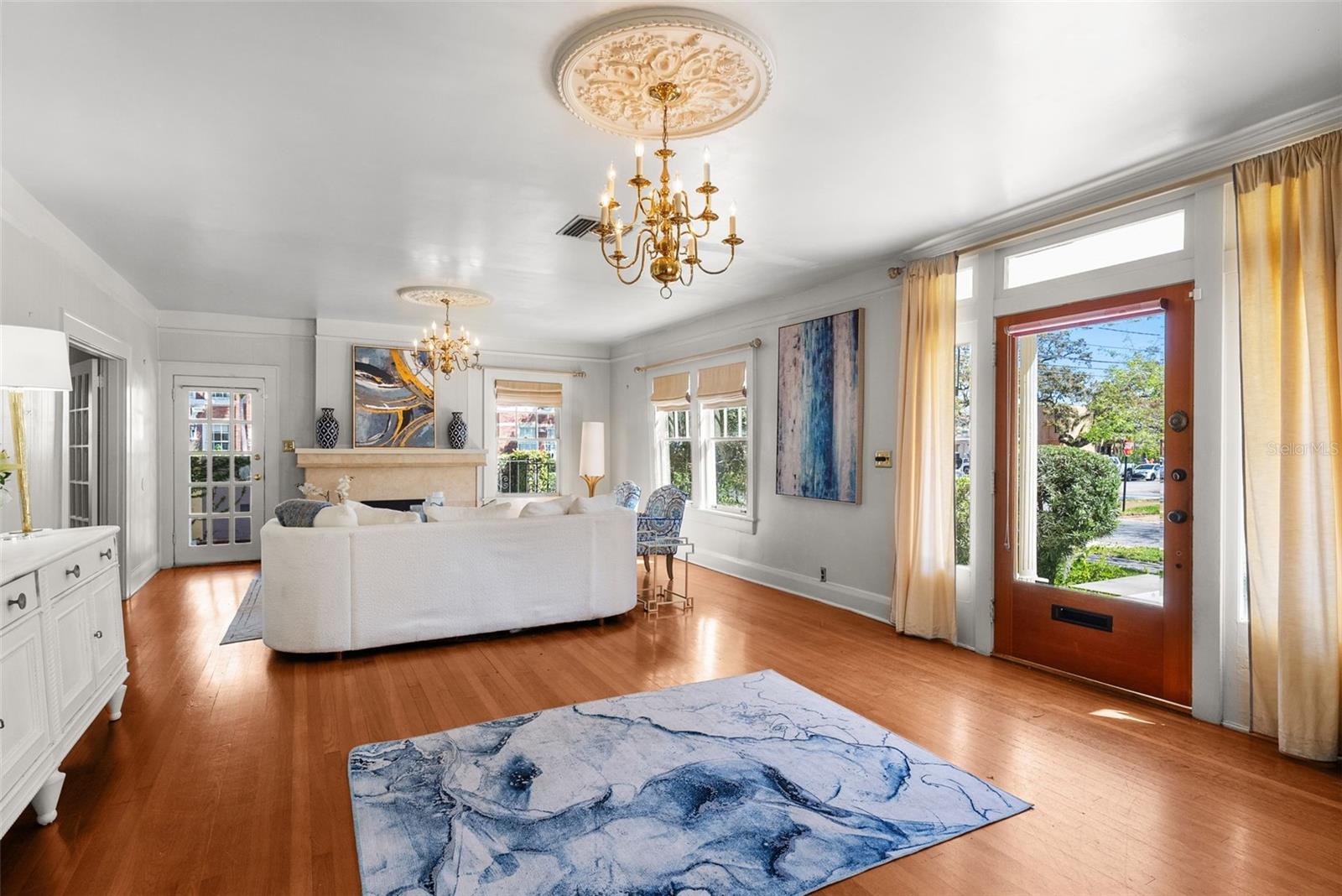 Image 3 of 72 For 701 Edison Avenue