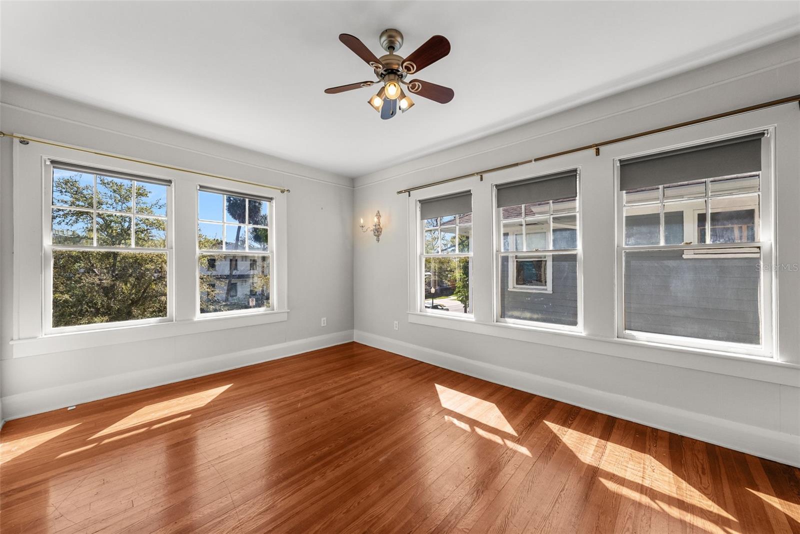 Image 41 of 72 For 701 Edison Avenue