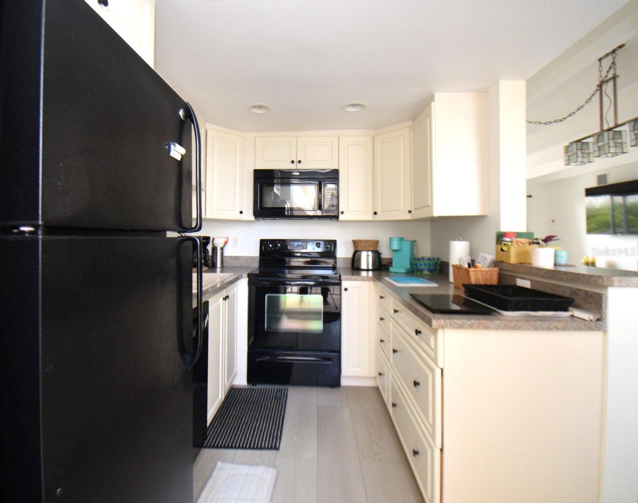 Image 10 of 46 For 4500 Ocean Boulevard 309