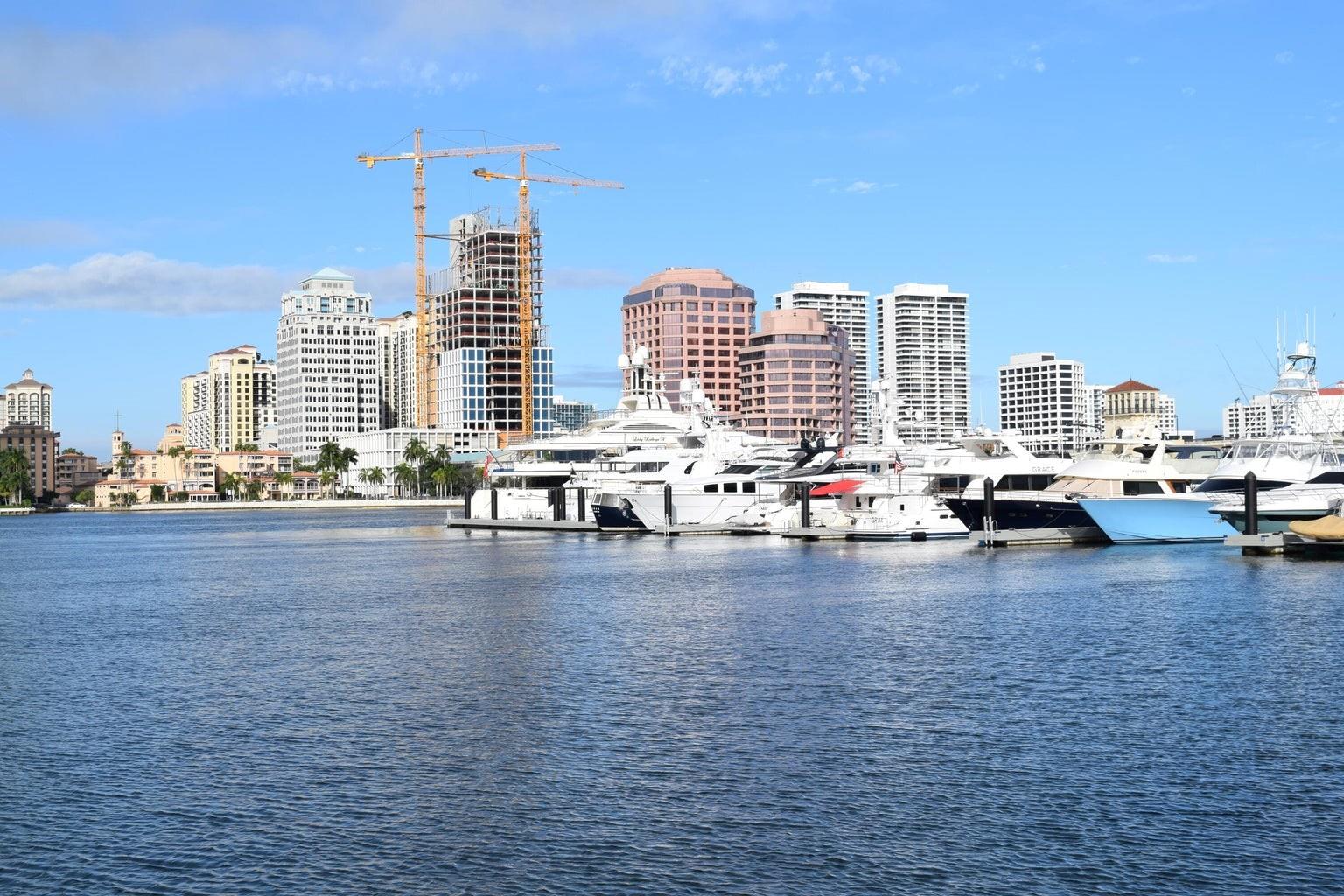 Image 39 of 46 For 4500 Ocean Boulevard 309