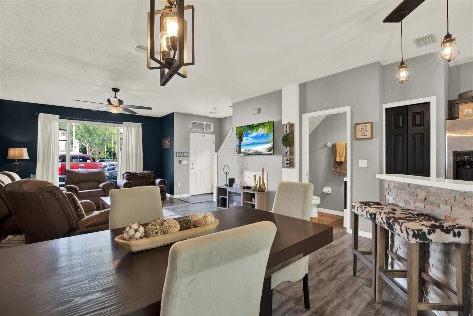 Image 7 of 22 For 11041 Black Swan Court