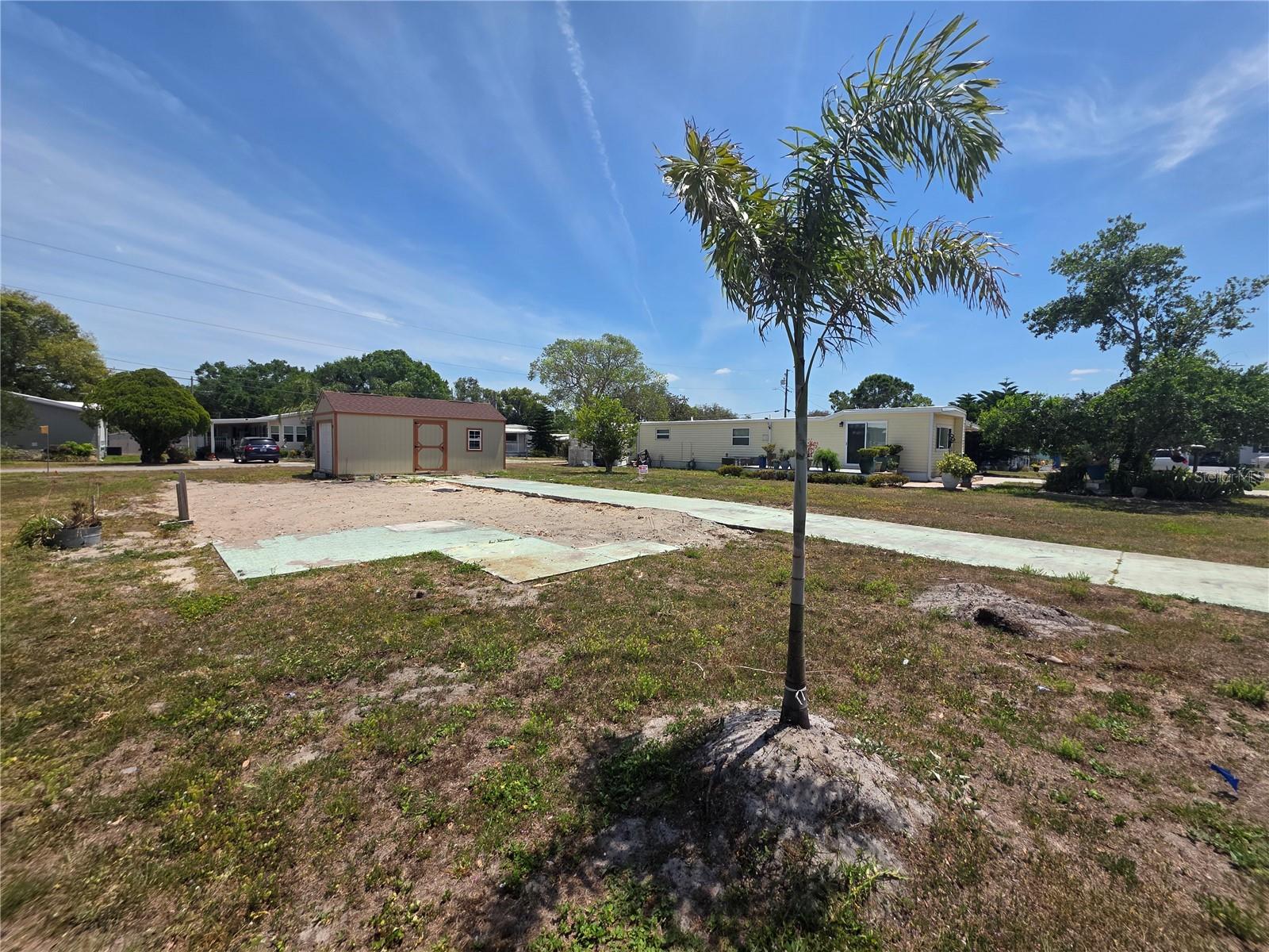Listing photo id 4 for 5144 Betmar Drive