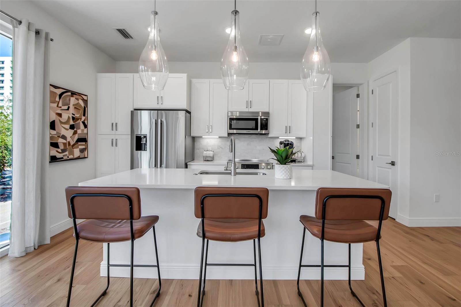 Image 10 of 48 For 600 3rd Avenue S 201