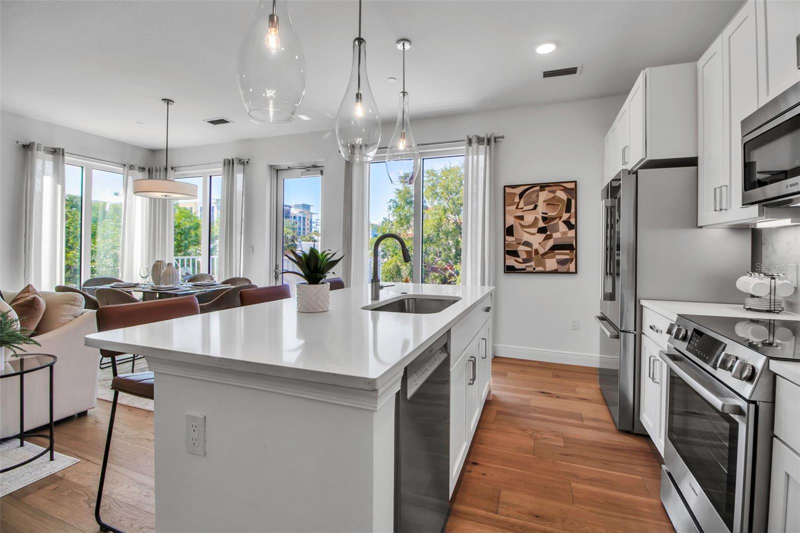 Image 15 of 48 For 600 3rd Avenue S 201