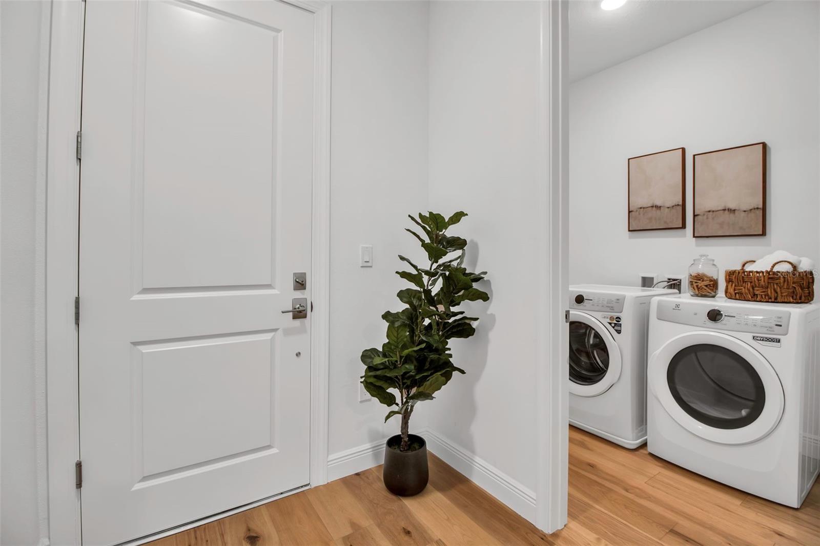 Image 5 of 48 For 600 3rd Avenue S 201