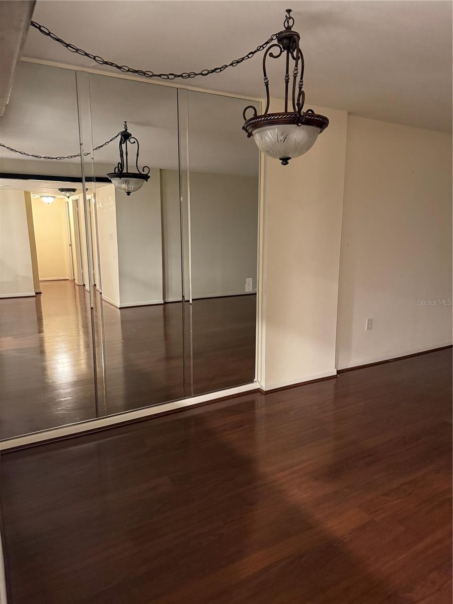 Image 10 of 16 For 400 Island Way 505