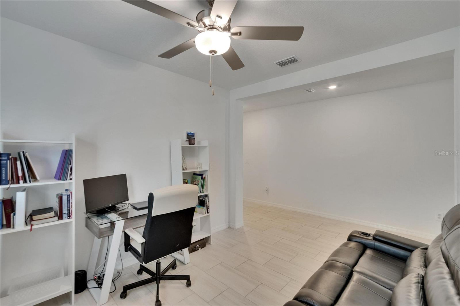 Image 13 of 95 For 34780 Rainville Loop