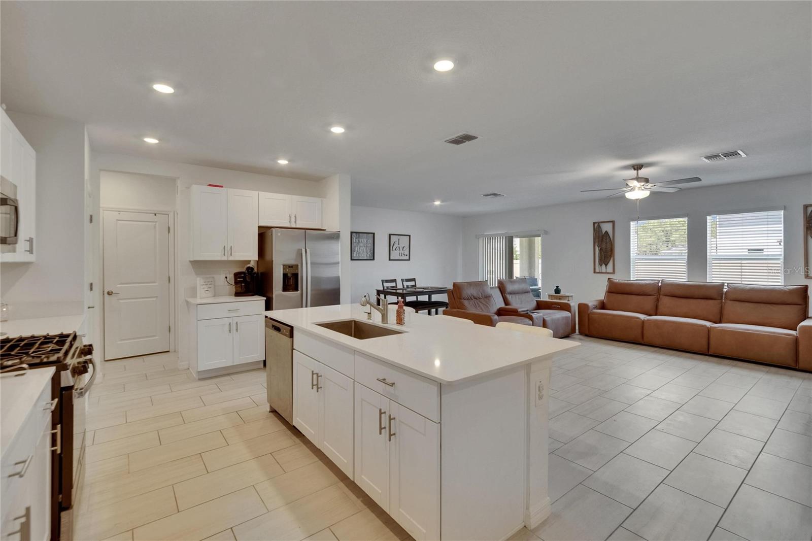 Image 14 of 95 For 34780 Rainville Loop