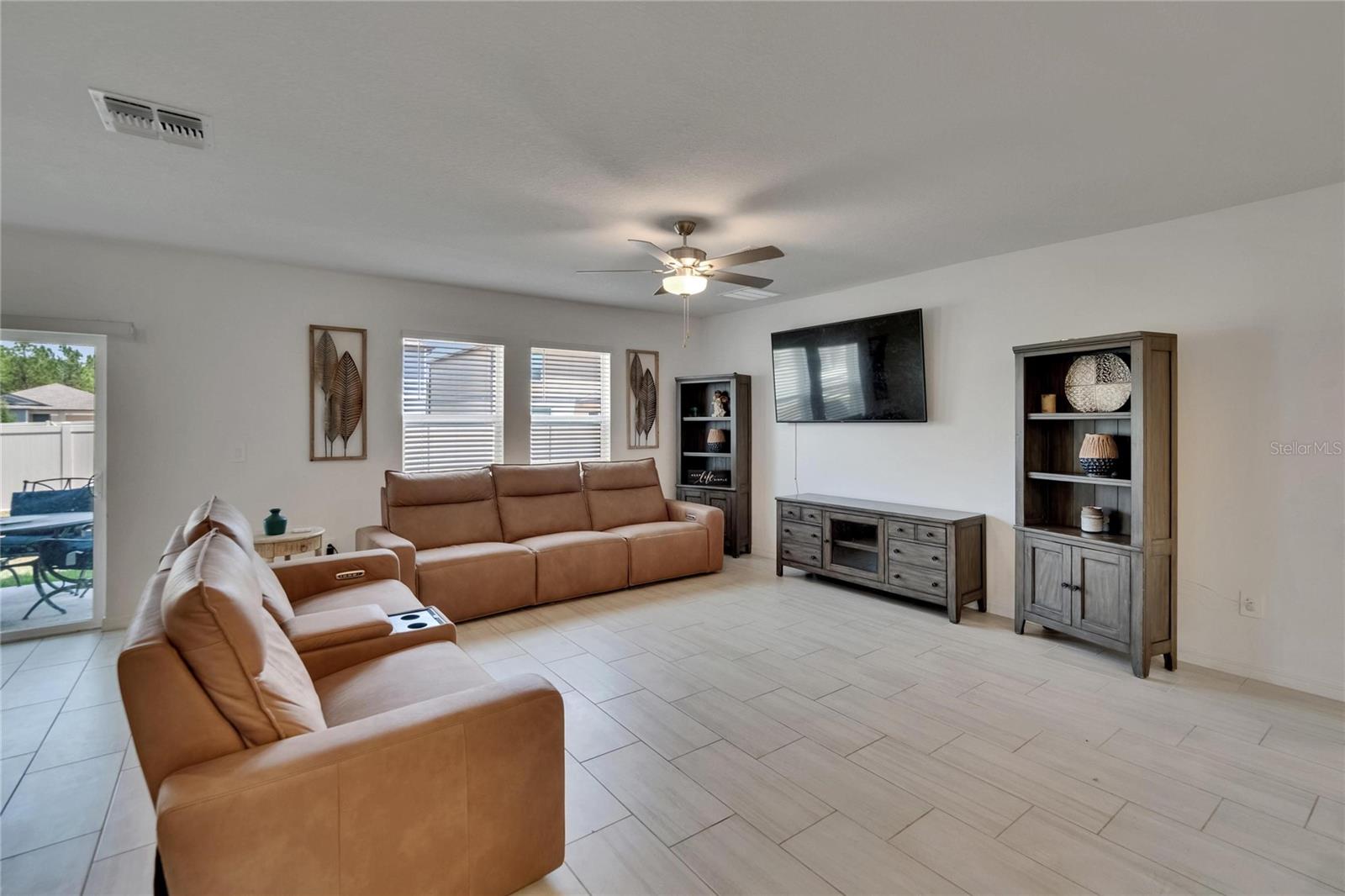Image 21 of 95 For 34780 Rainville Loop