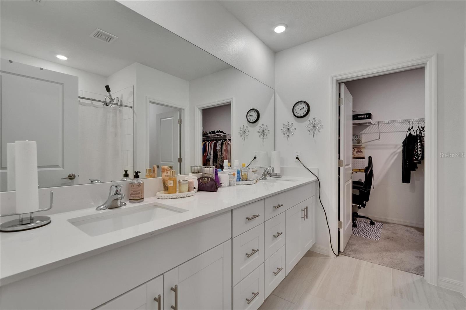 Image 30 of 95 For 34780 Rainville Loop