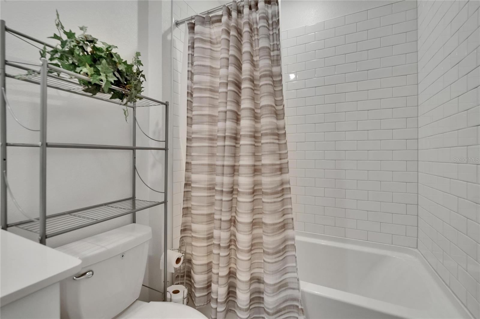 Image 9 of 95 For 34780 Rainville Loop