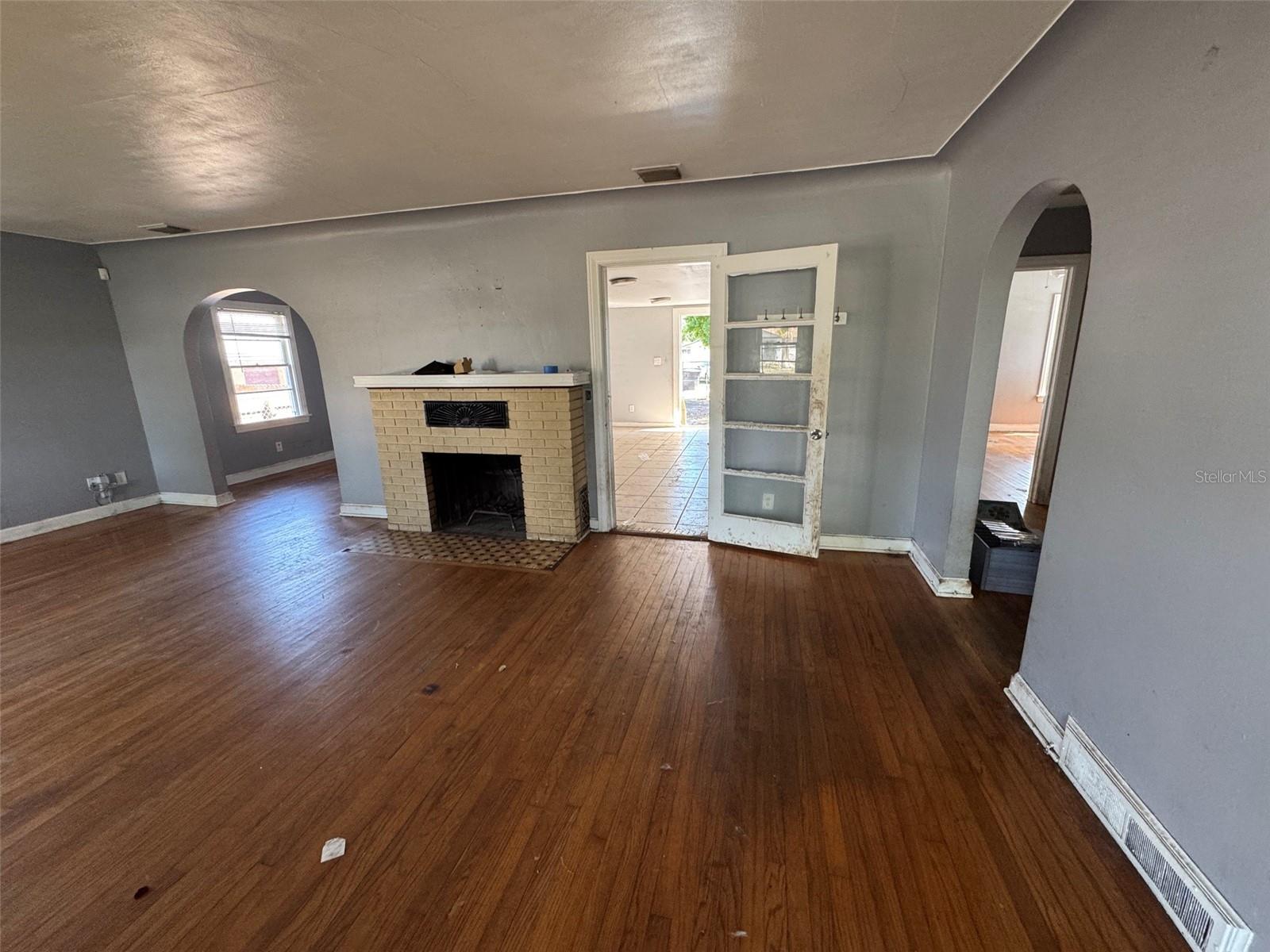 Image 2 of 11 For 536 89th Avenue N
