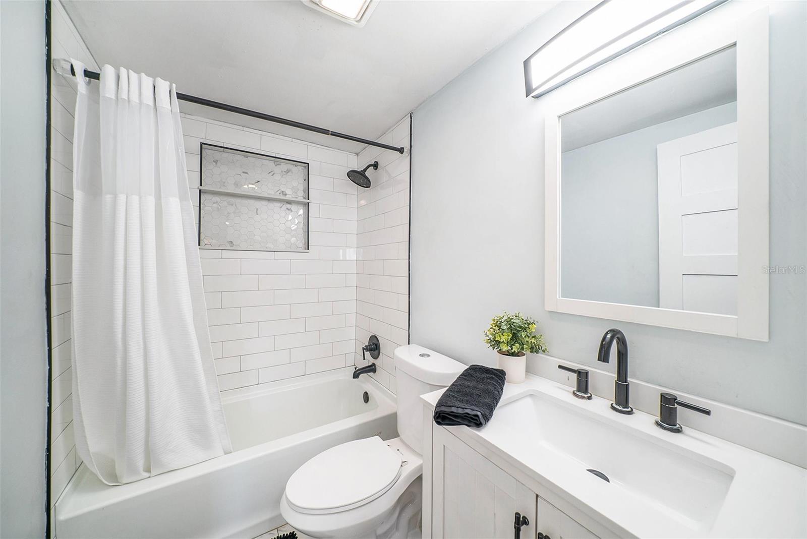 Image 11 of 17 For 3422 Trask Drive