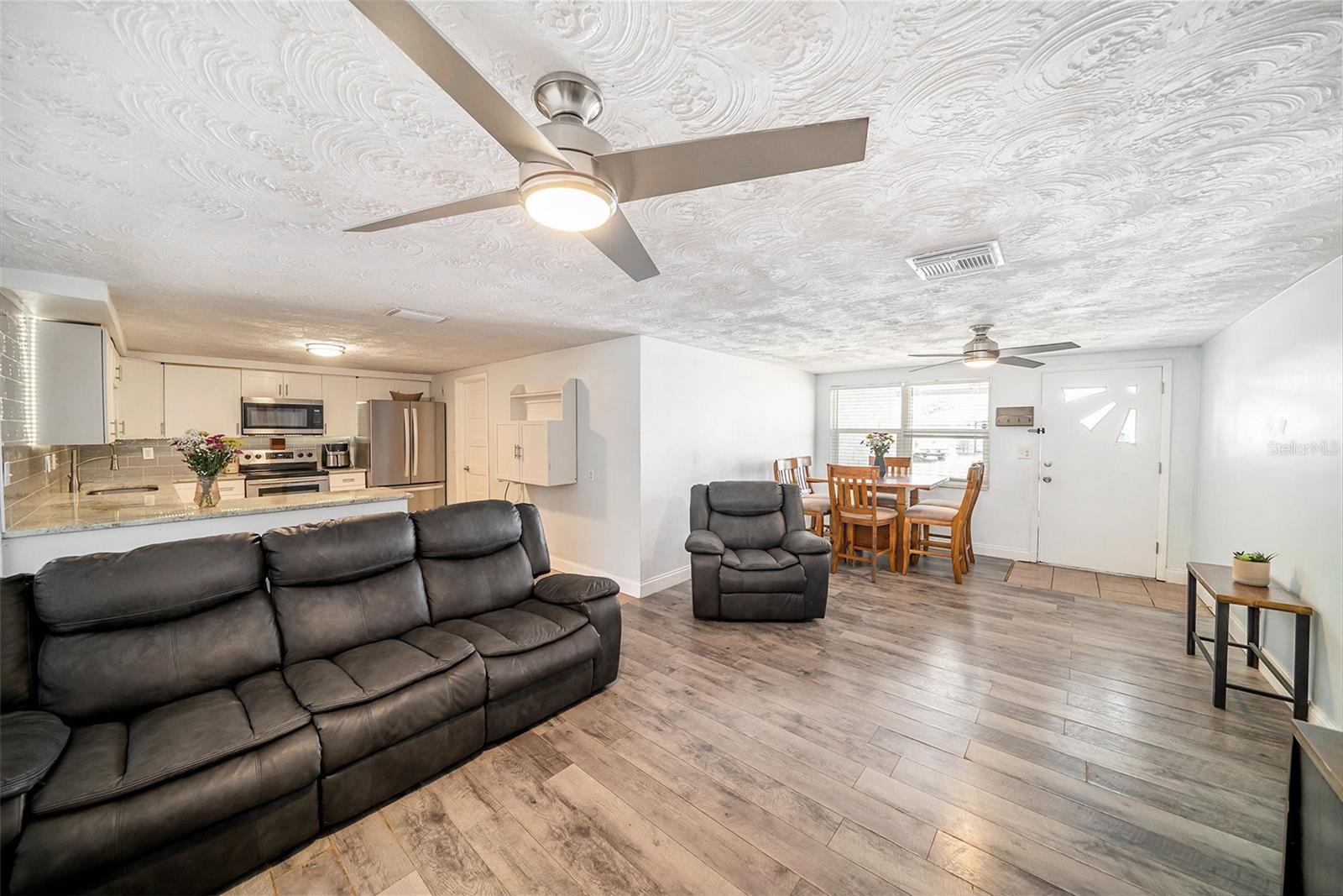 Image 4 of 17 For 3422 Trask Drive