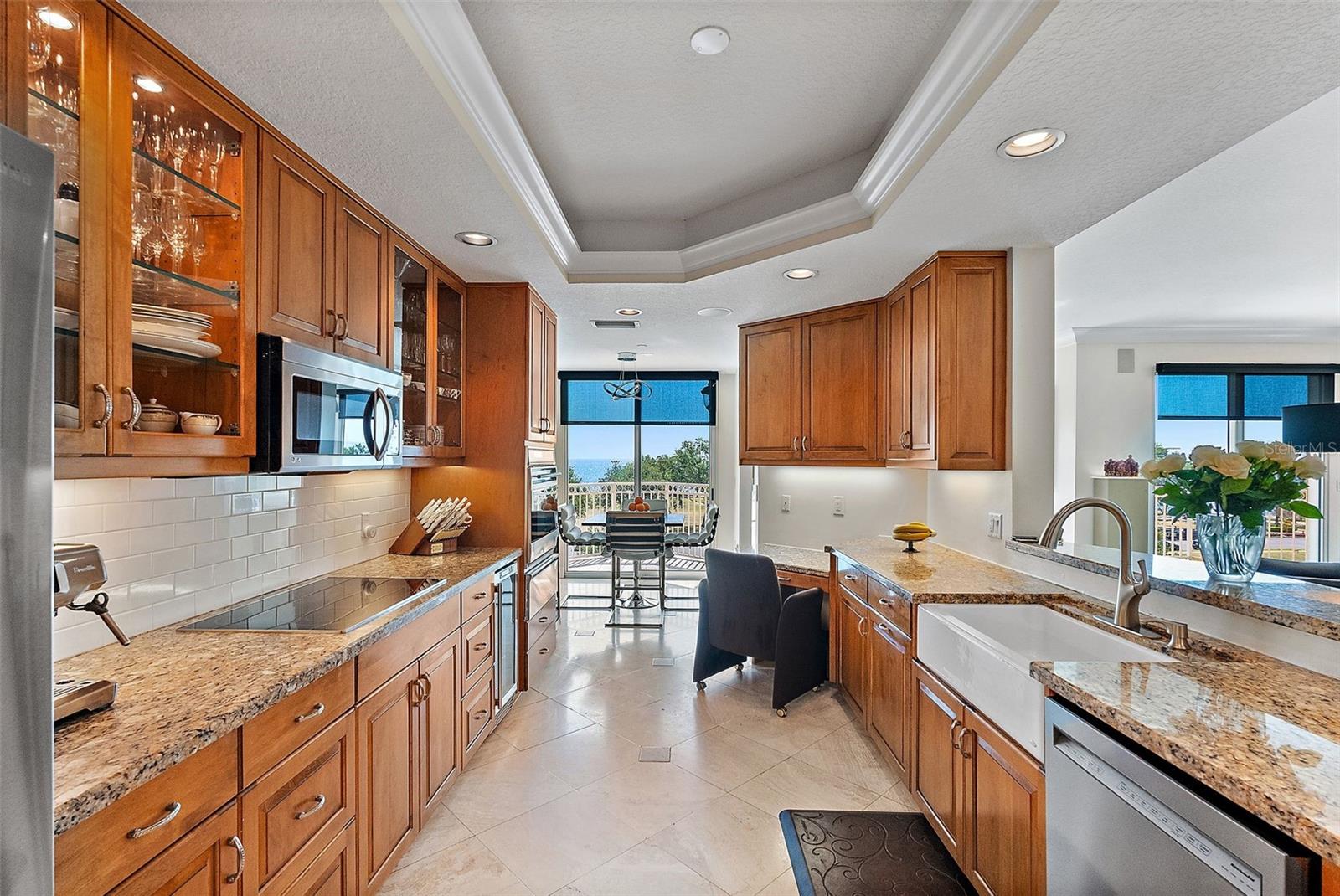 Image 16 of 66 For 555 5th Avenue Ne 424