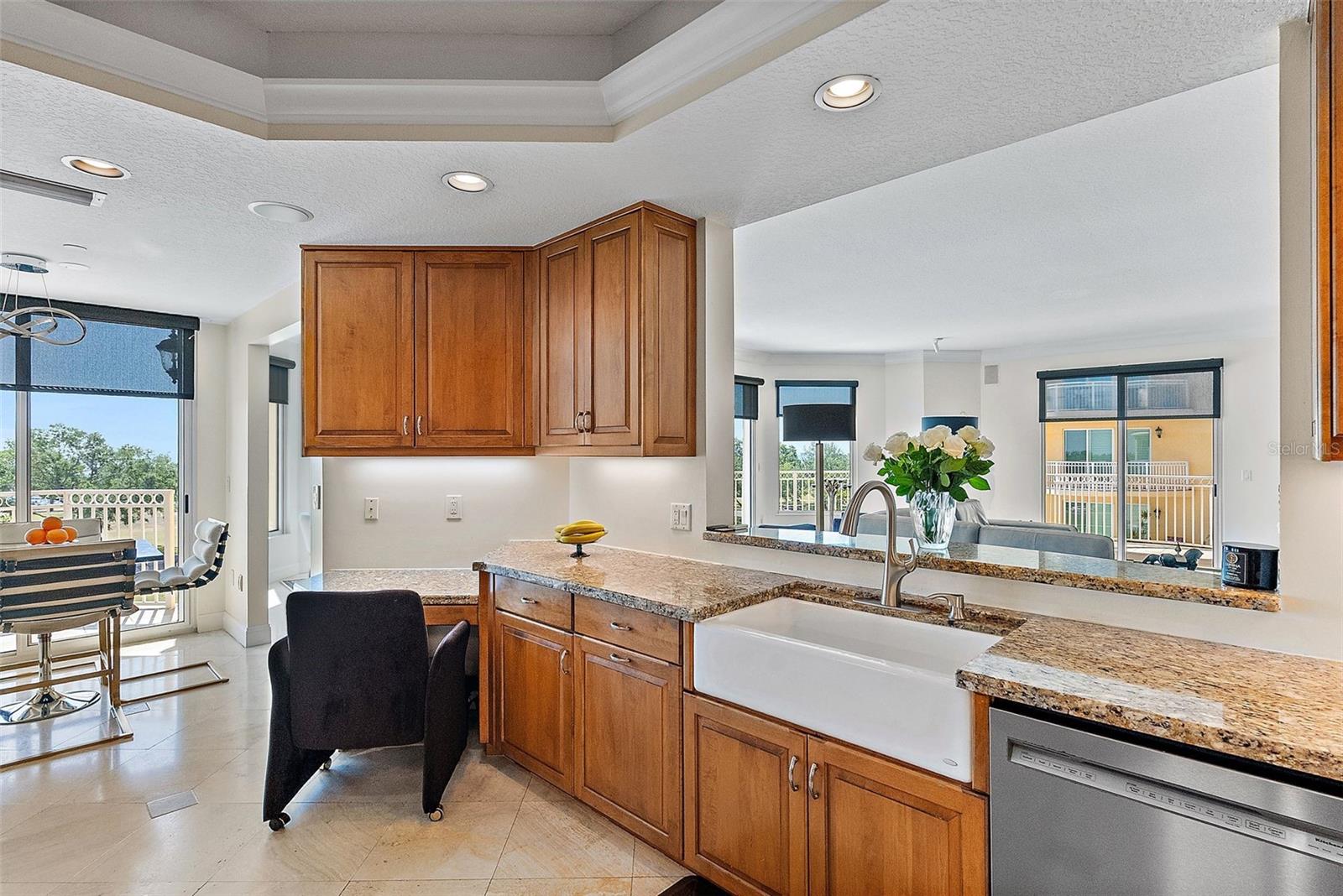Image 17 of 66 For 555 5th Avenue Ne 424