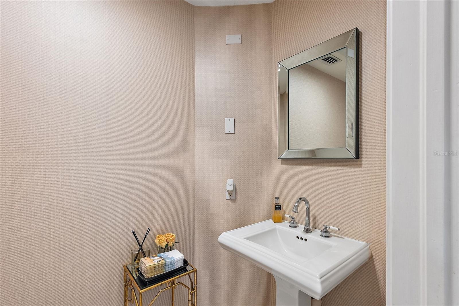 Image 20 of 66 For 555 5th Avenue Ne 424