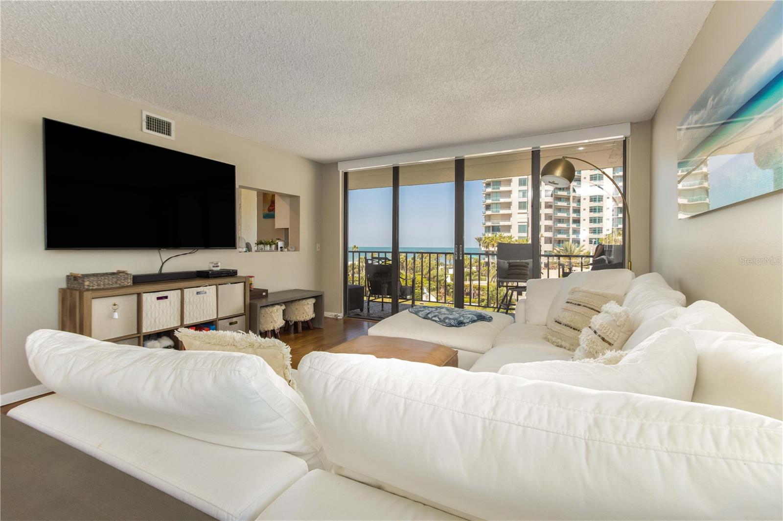 Image 27 of 71 For 1581 Gulf Boulevard 301n