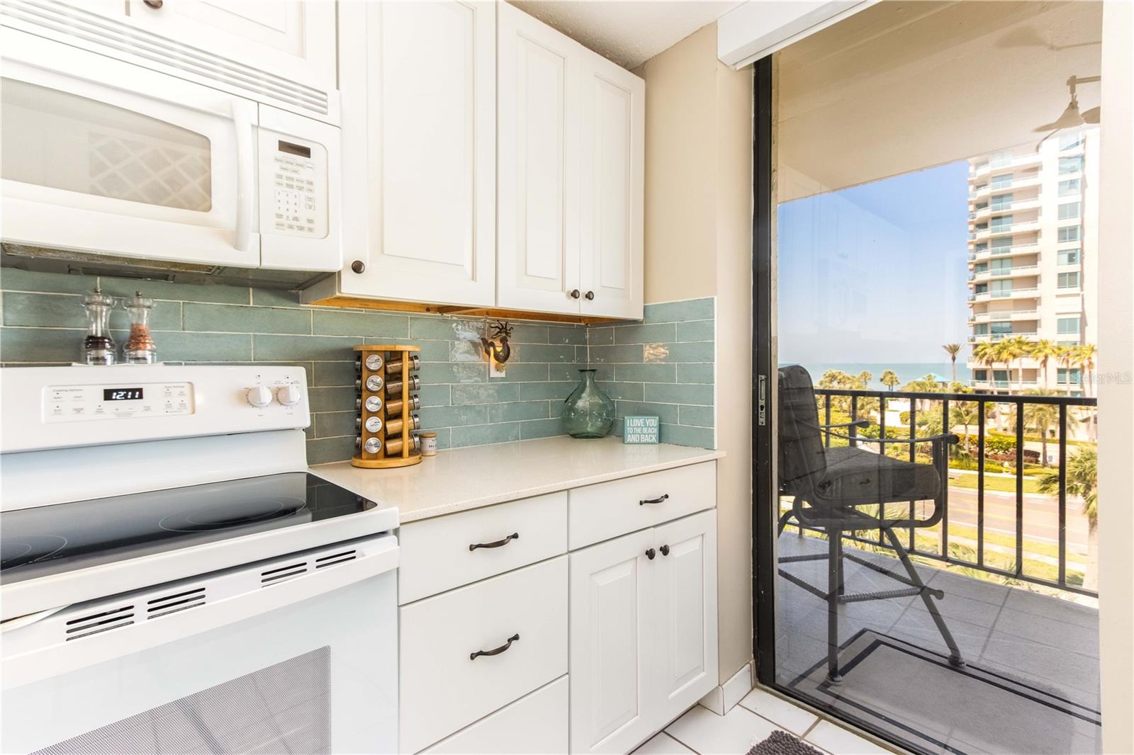 Image 32 of 71 For 1581 Gulf Boulevard 301n