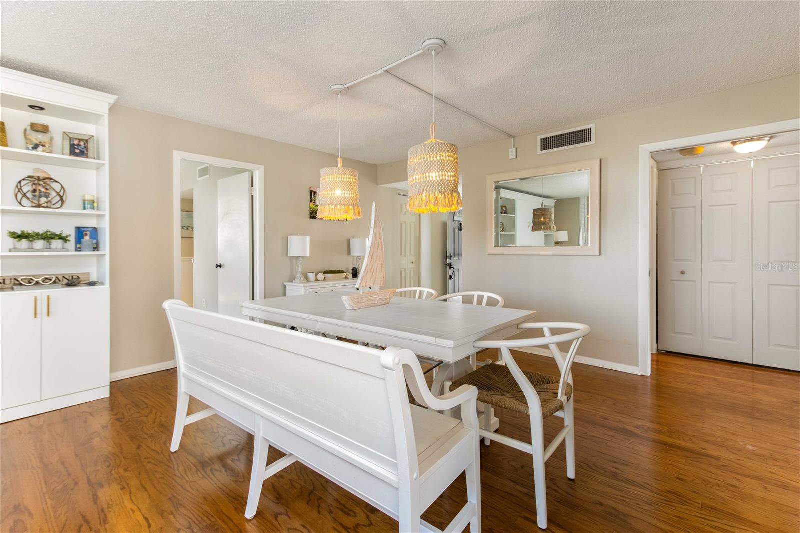 Image 35 of 71 For 1581 Gulf Boulevard 301n