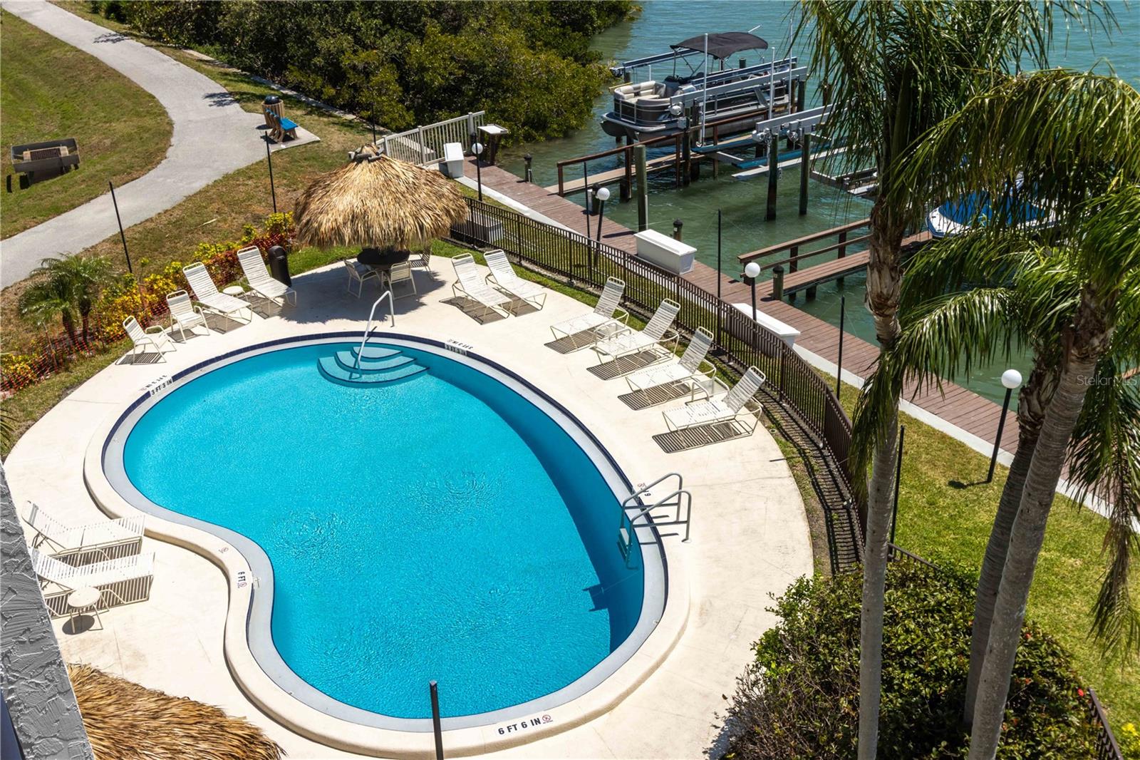 Image 52 of 71 For 1581 Gulf Boulevard 301n
