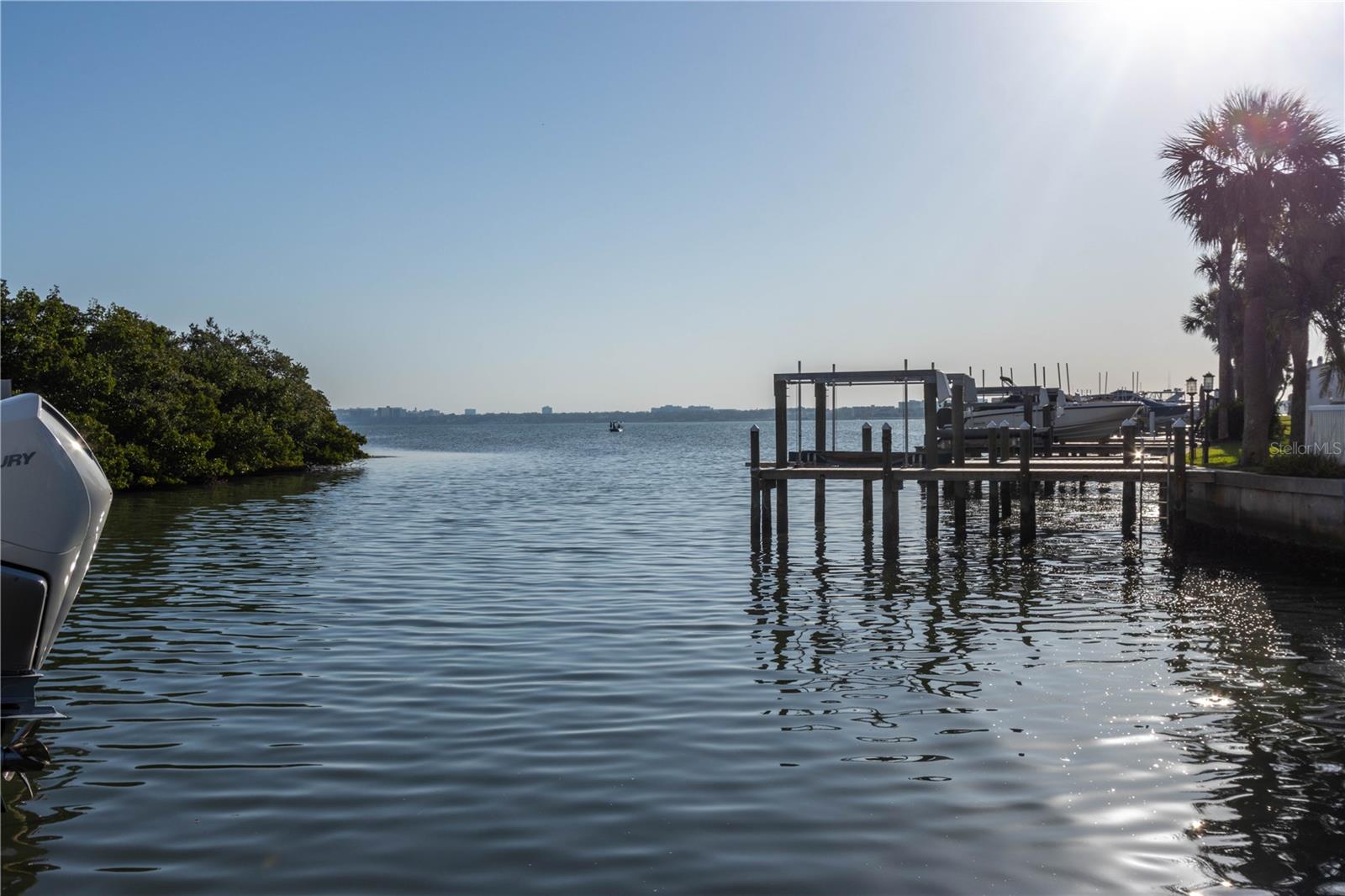 Image 56 of 71 For 1581 Gulf Boulevard 301n