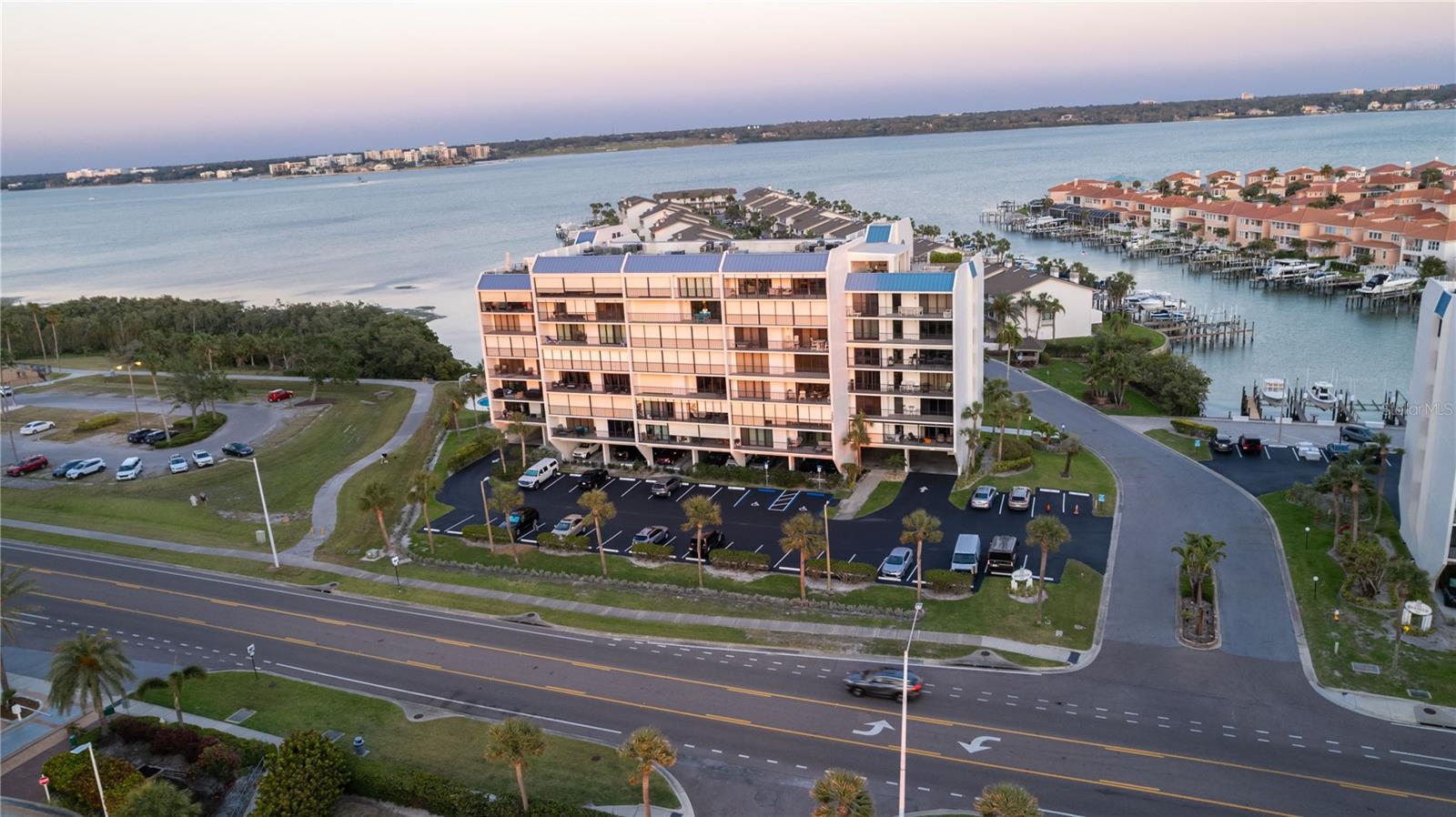 Image 61 of 71 For 1581 Gulf Boulevard 301n