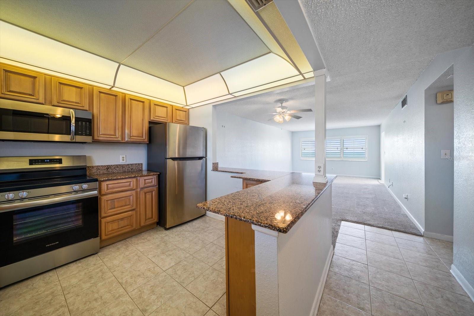 Image 11 of 33 For 1230 Gulf Blvd  603