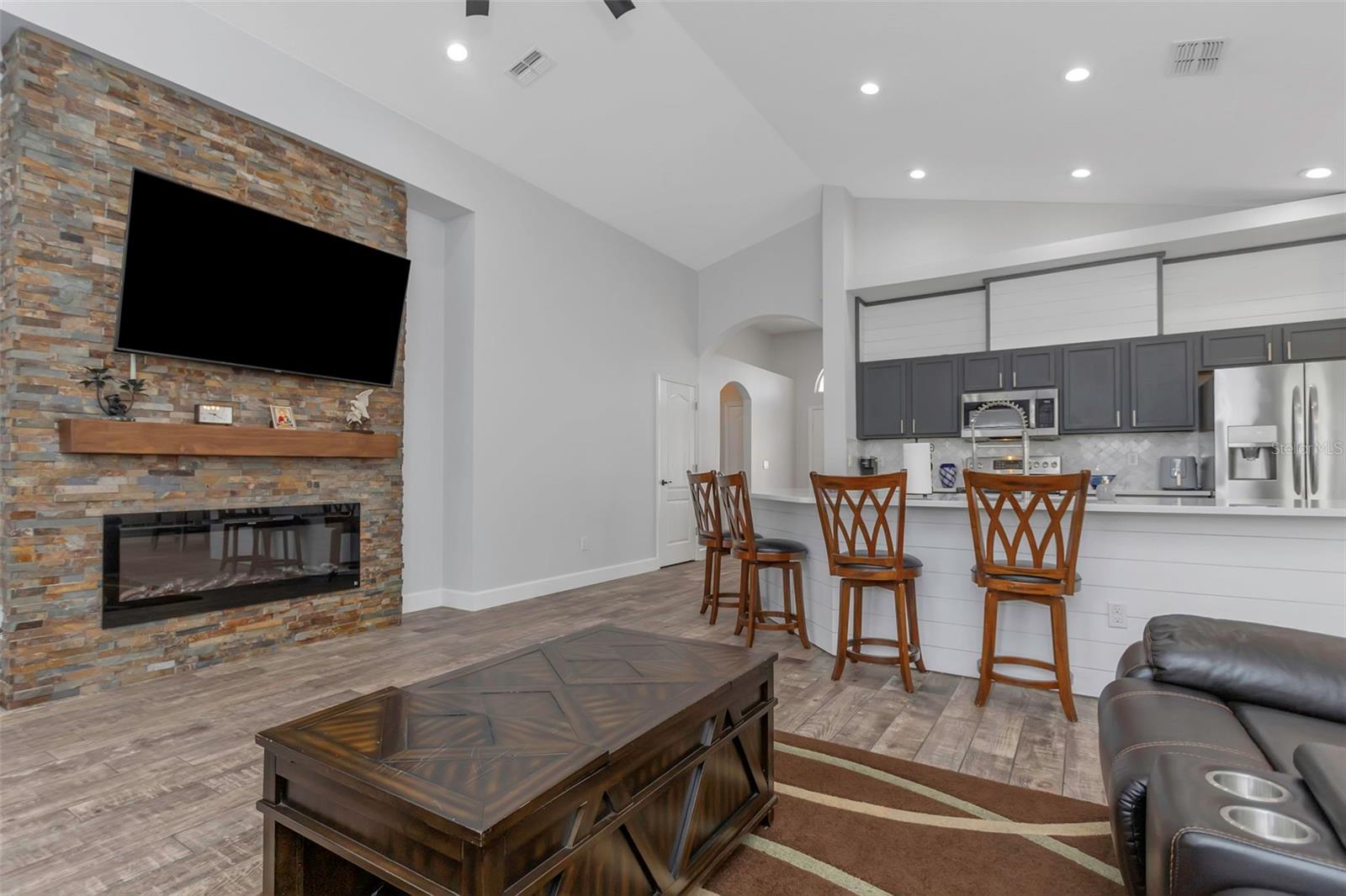 Image 40 of 79 For 18836 Maisons Drive