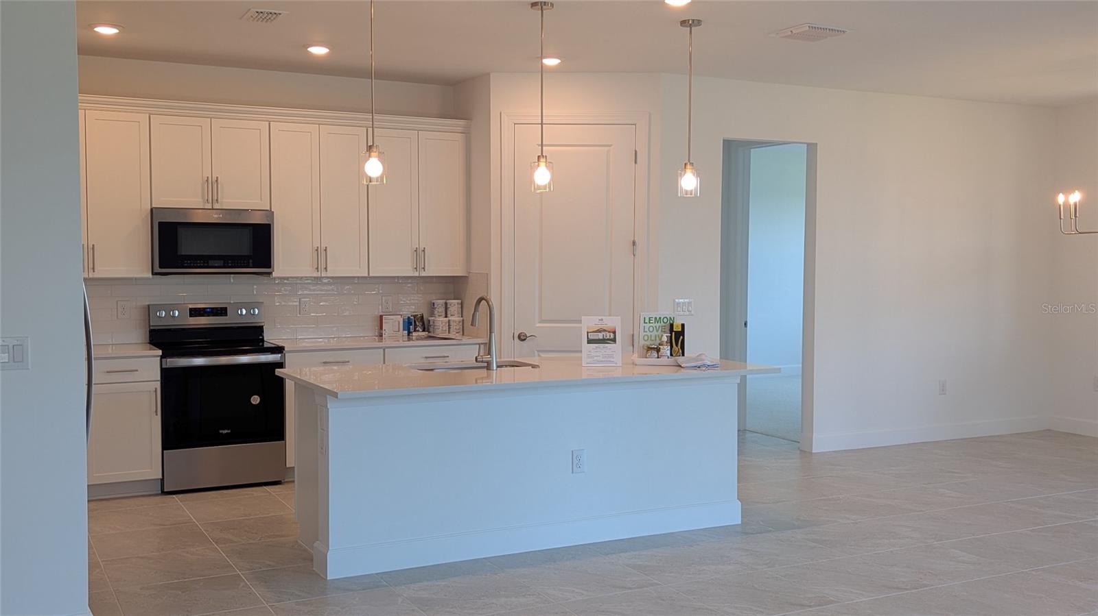 Image 6 of 16 For 17200 Luminous Avenue