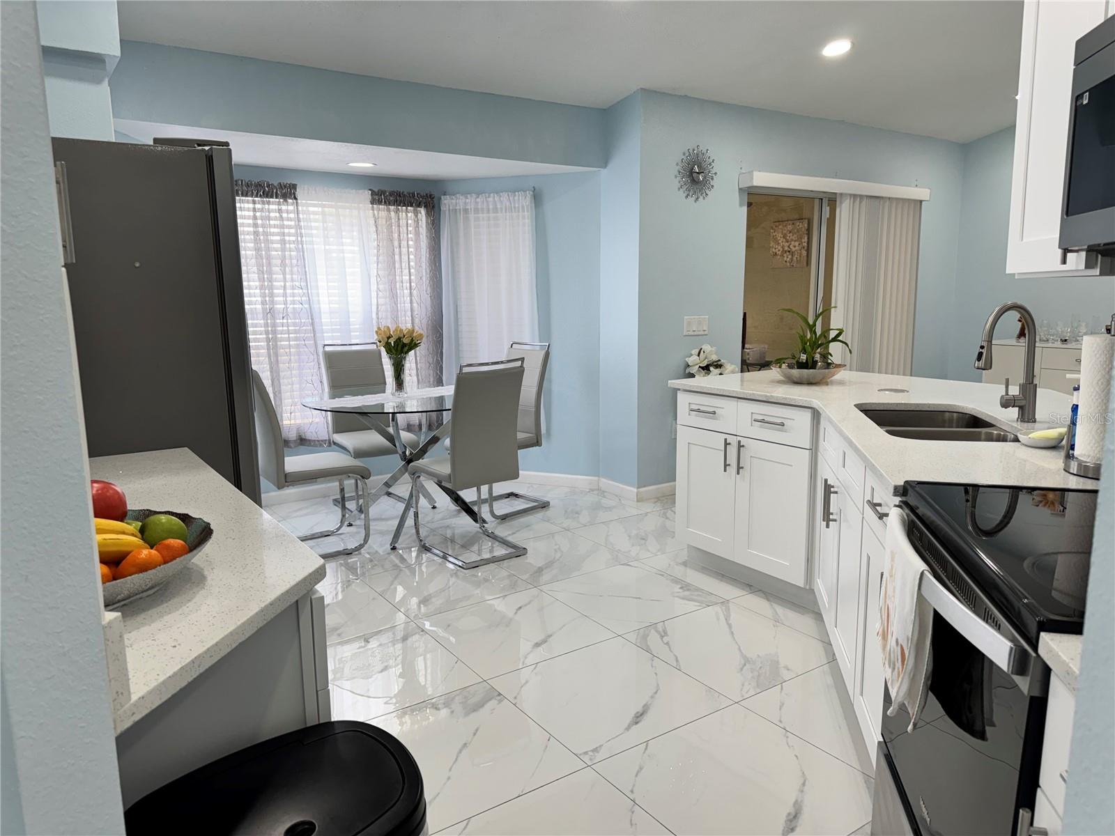 Image 11 of 26 For 12447 Drysdale Street