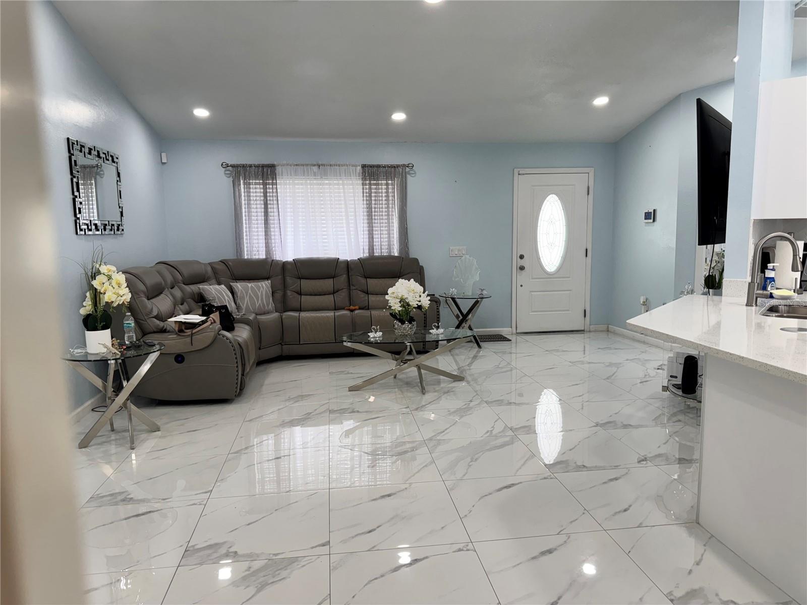 Image 6 of 26 For 12447 Drysdale Street
