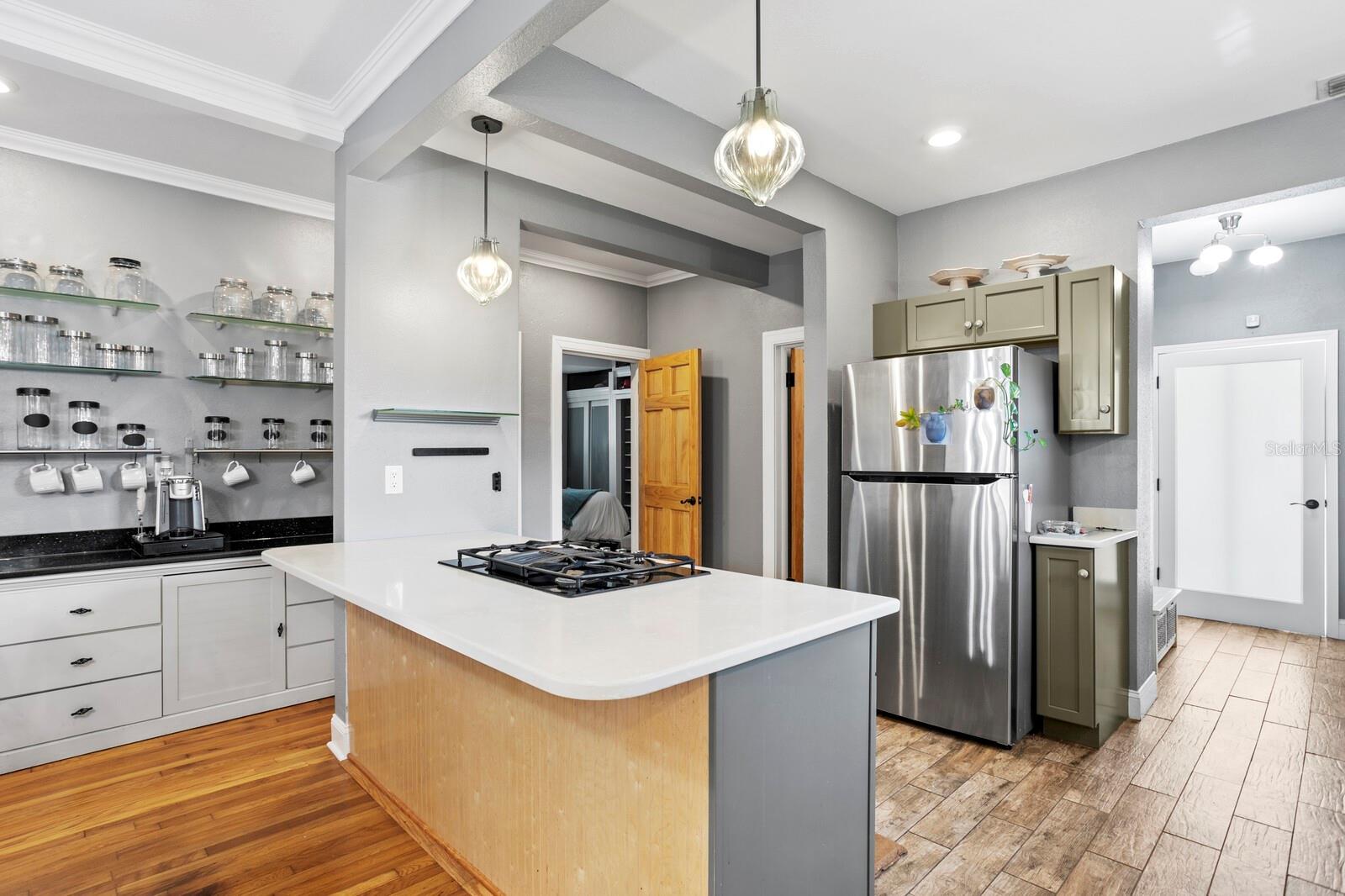 Image 15 of 56 For 2721 12th Street N