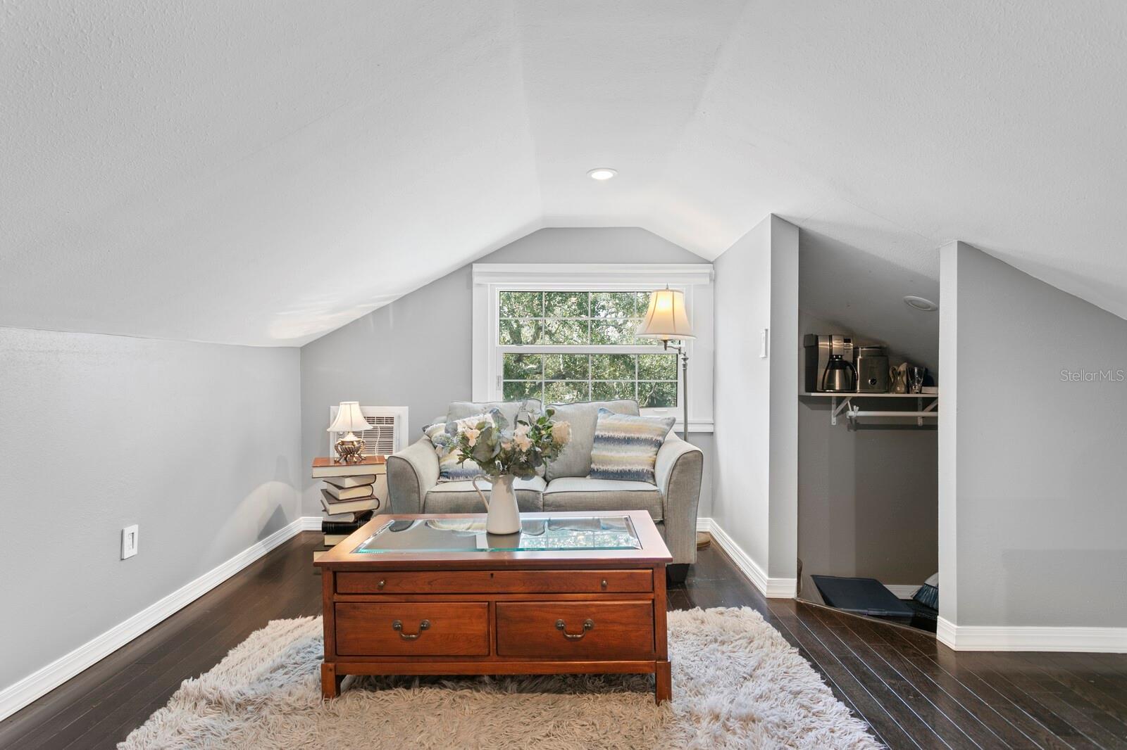 Image 21 of 56 For 2721 12th Street N