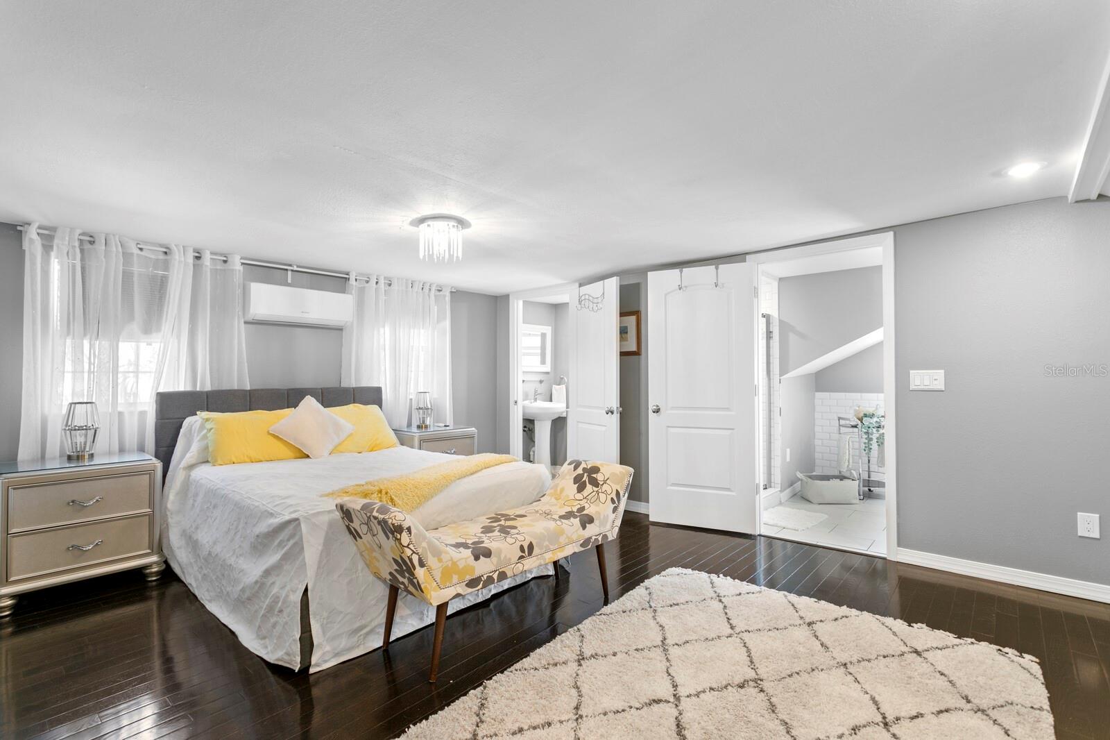 Image 23 of 56 For 2721 12th Street N