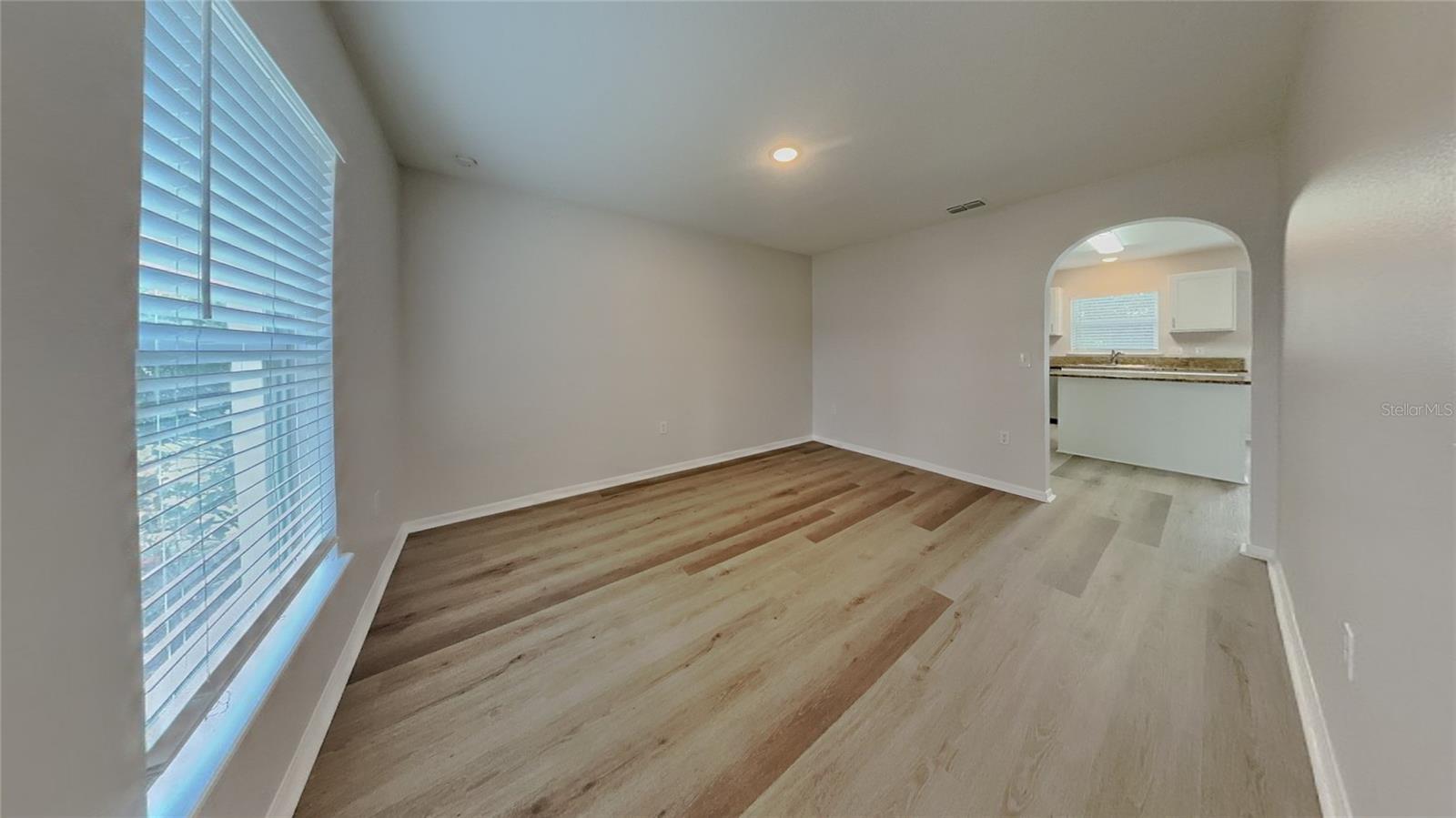 Image 6 of 17 For 105 Evergreen Drive