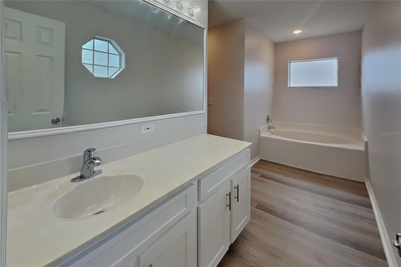 Image 8 of 17 For 105 Evergreen Drive