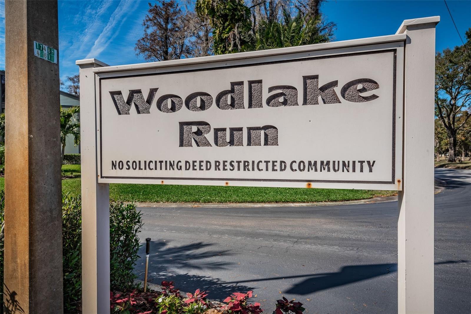 Image 31 of 32 For 207 Woodlake Wynde  207