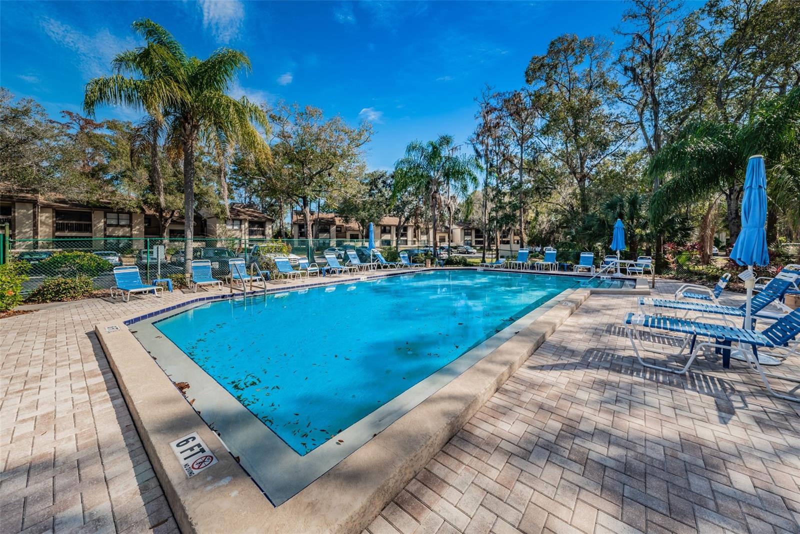 Image 32 of 32 For 207 Woodlake Wynde  207