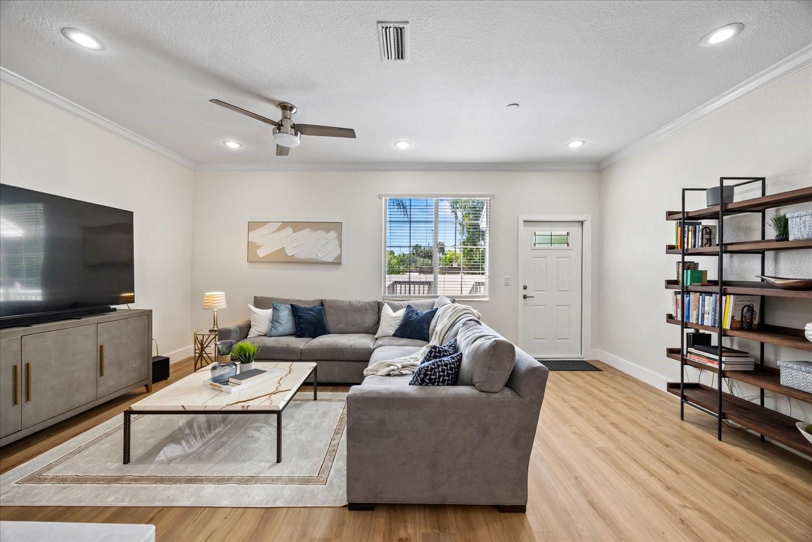 Image 13 of 42 For 2622 Horatio Street