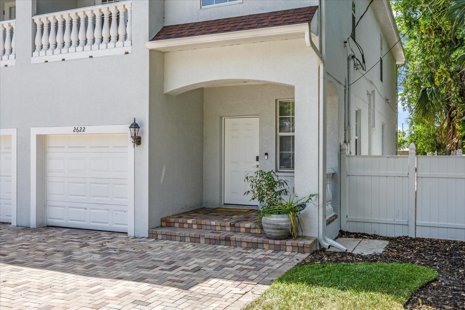 Image 2 of 42 For 2622 Horatio Street