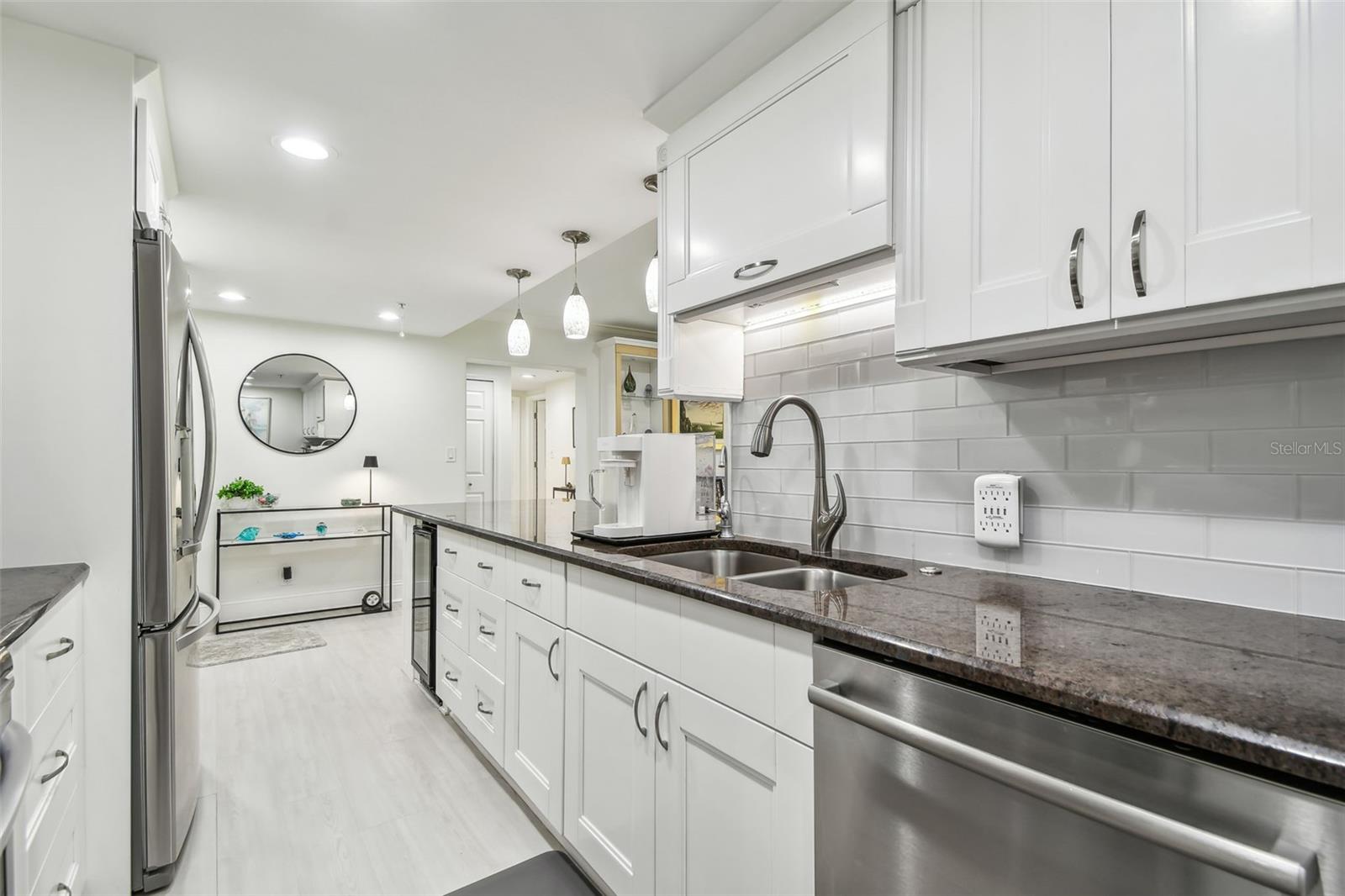 Image 6 of 59 For 36750 Us 19 N 6-110