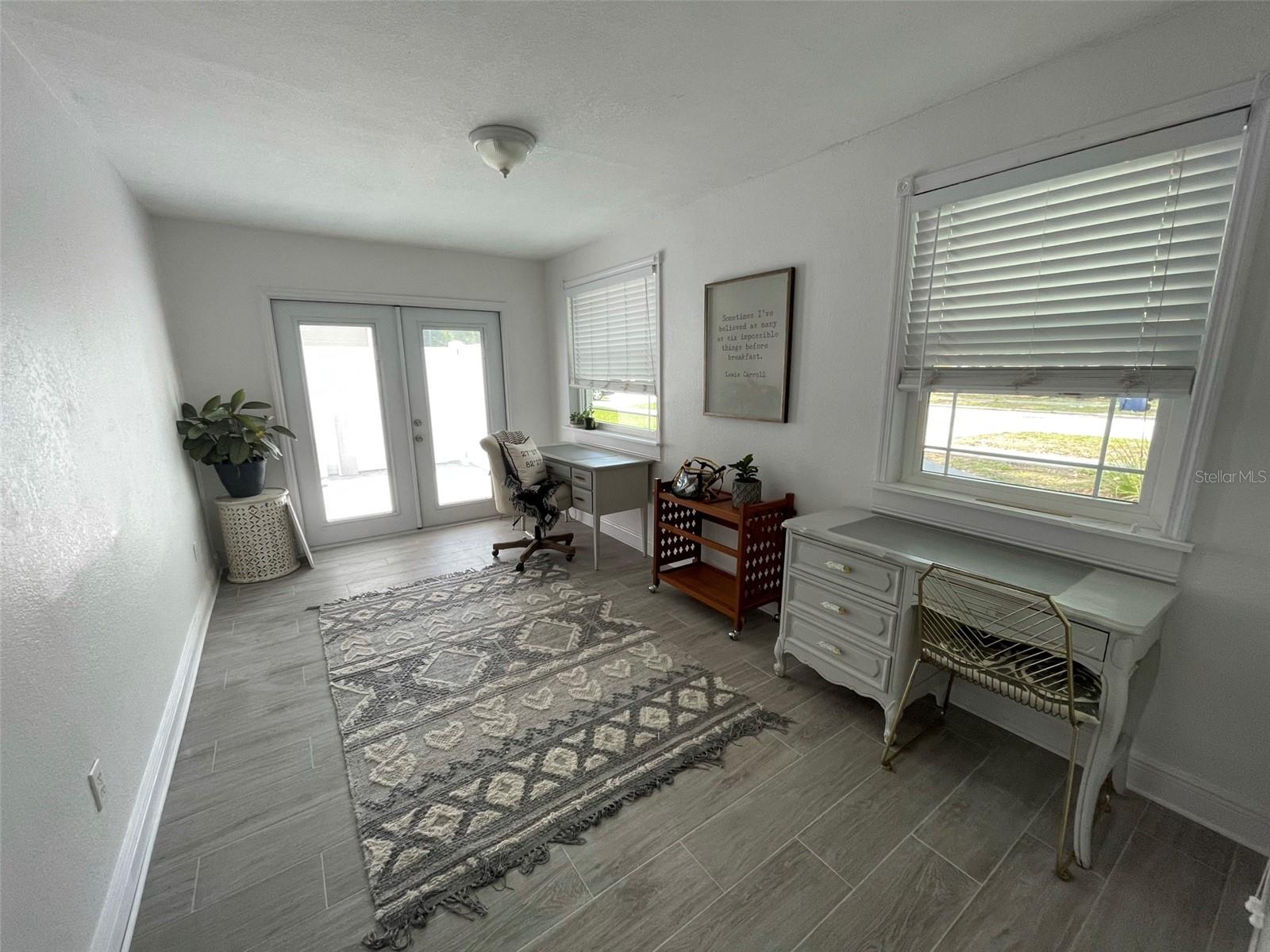 Image 6 of 14 For 1704 Lois Avenue