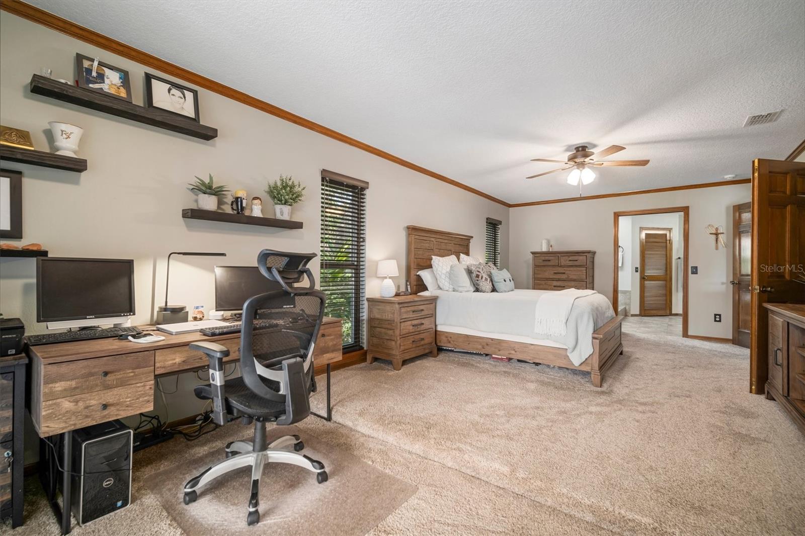 Listing photo id 15 for 3427 Forest Bridge Circle